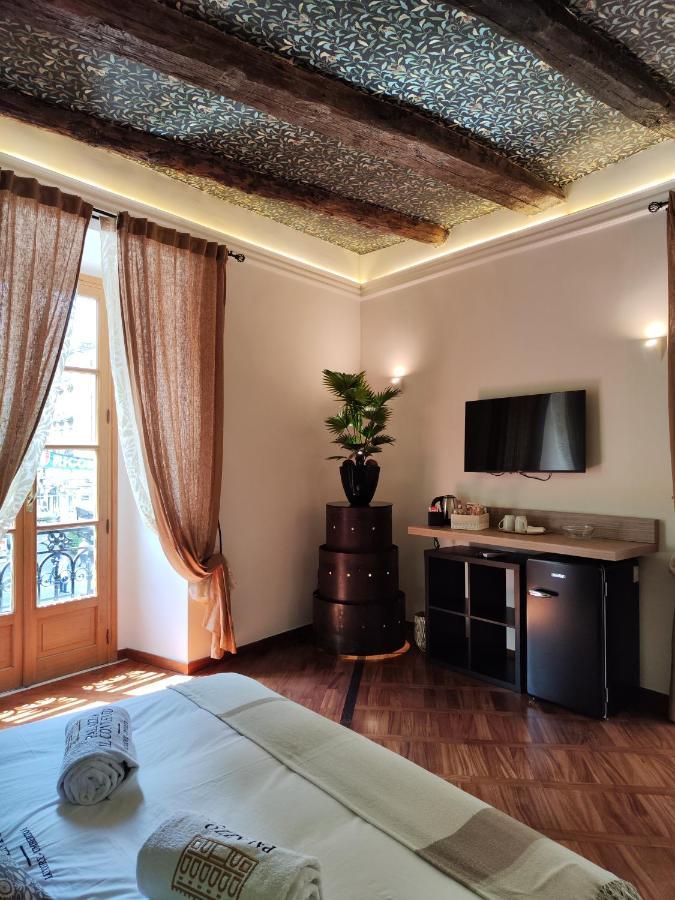 Bed and Breakfast Palazzo Il Convento Luxury Umberto I Napoli Esterno foto