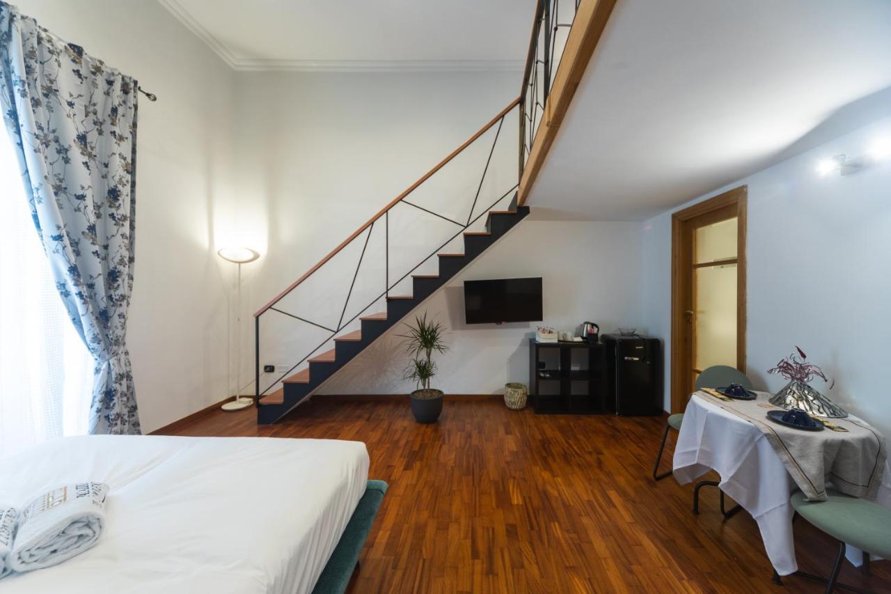 Bed and Breakfast Palazzo Il Convento Luxury Umberto I Napoli Esterno foto